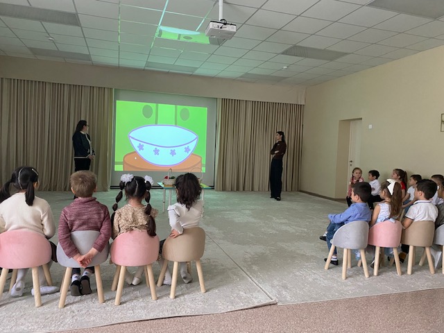 Основа традиций активного долголетия семьи – здоровое питание.