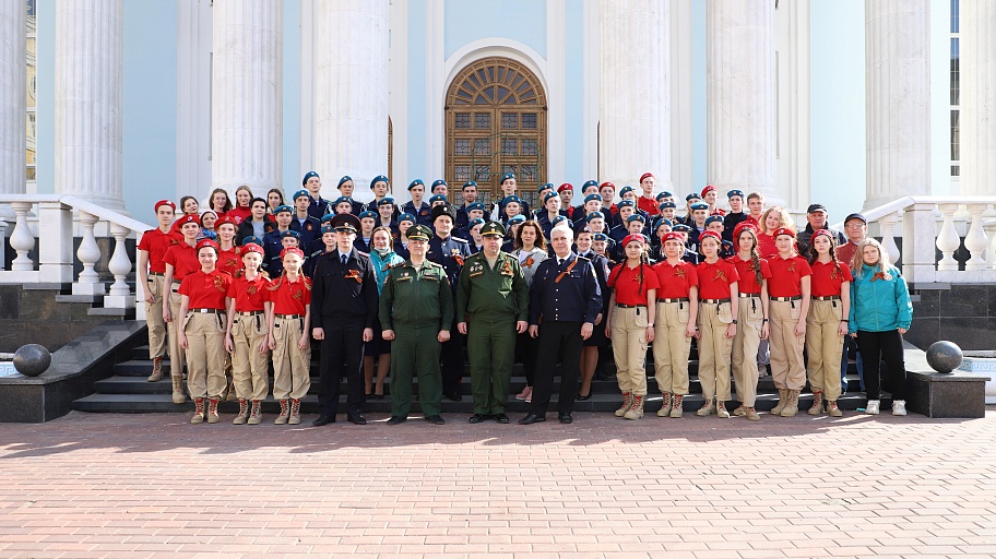 В Мордовии активисты движения «Стройная Россия» приняли участие в проведении акции «Георгиевская ленточка»